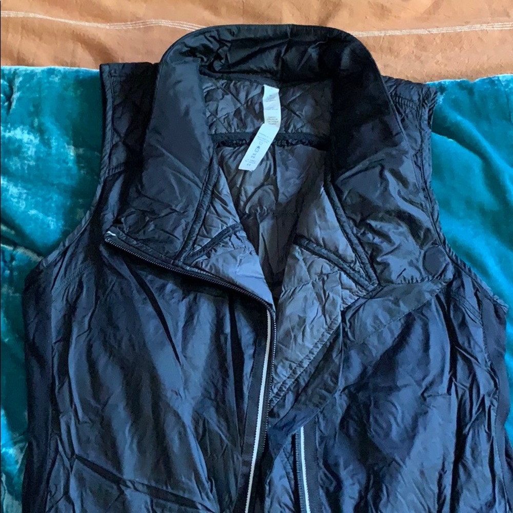Lululemon Black Active Vest Size 8